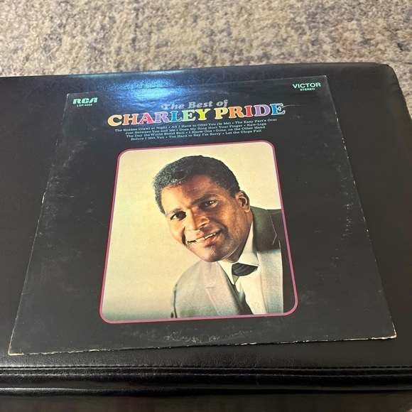 The Best of Charley Pride vintage vinyl record from 1969 - Picture 1 of 11